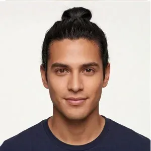 Chignon alto semi-raccolto