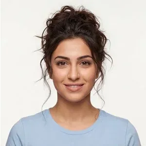 Dağınık Topuzlu Saç Modeli